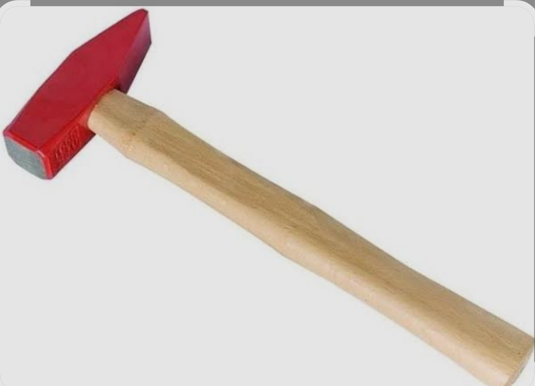 Ağaç Saplı Tesviye Çekici 1500 gr